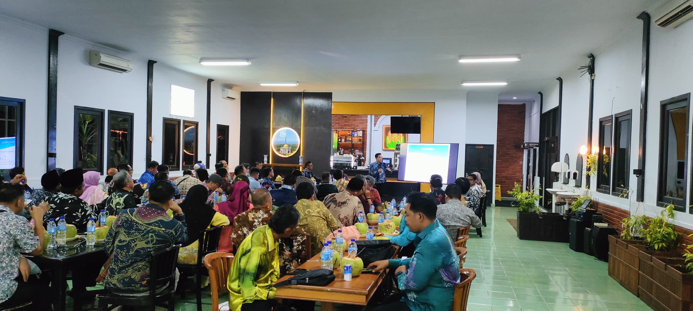 Anggota KSU dari Malaysia Dapat Pembinaan Langsung Pengurus KSU Desa Kota Indonesia